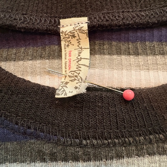 Free People multi stripe top w/ stretch & shirttail bottom. Great condition. - Picture 9 of 9